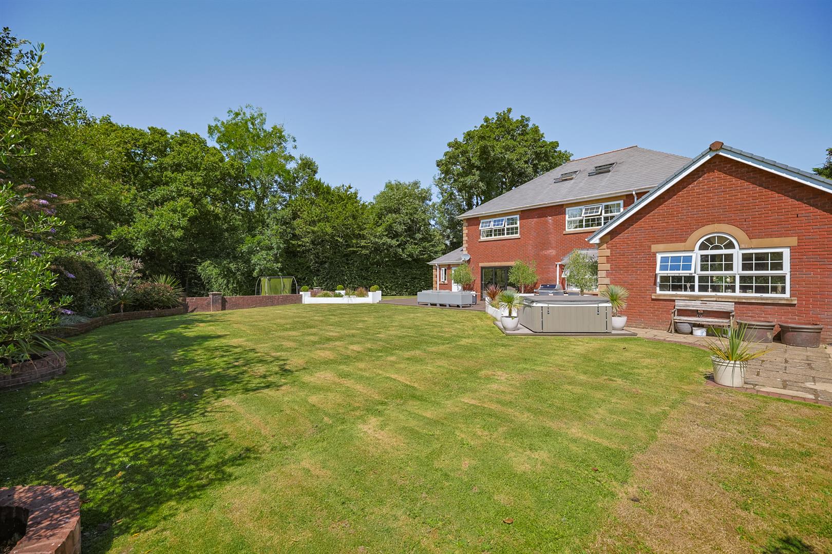 533A Gower Road, Killay, Swansea, SA2 7DS